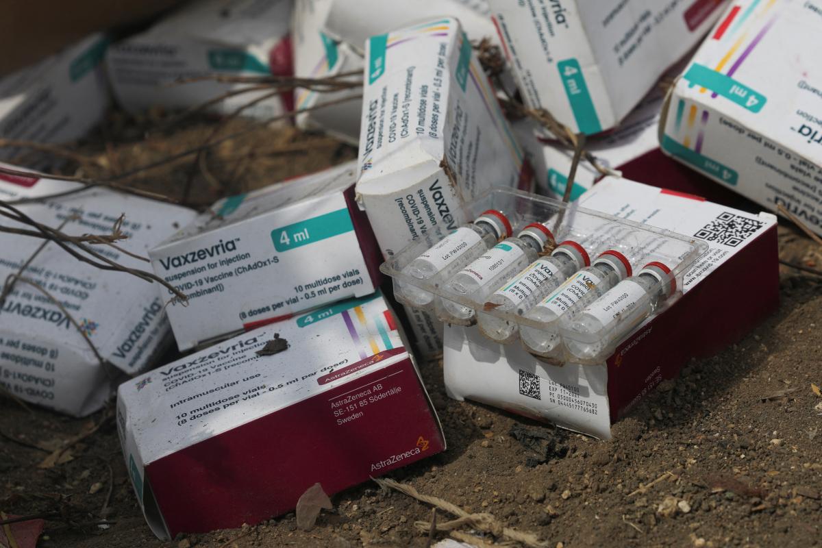 Уничтожению подлежали более миллиона доз вакцины  \ фото REUTERS