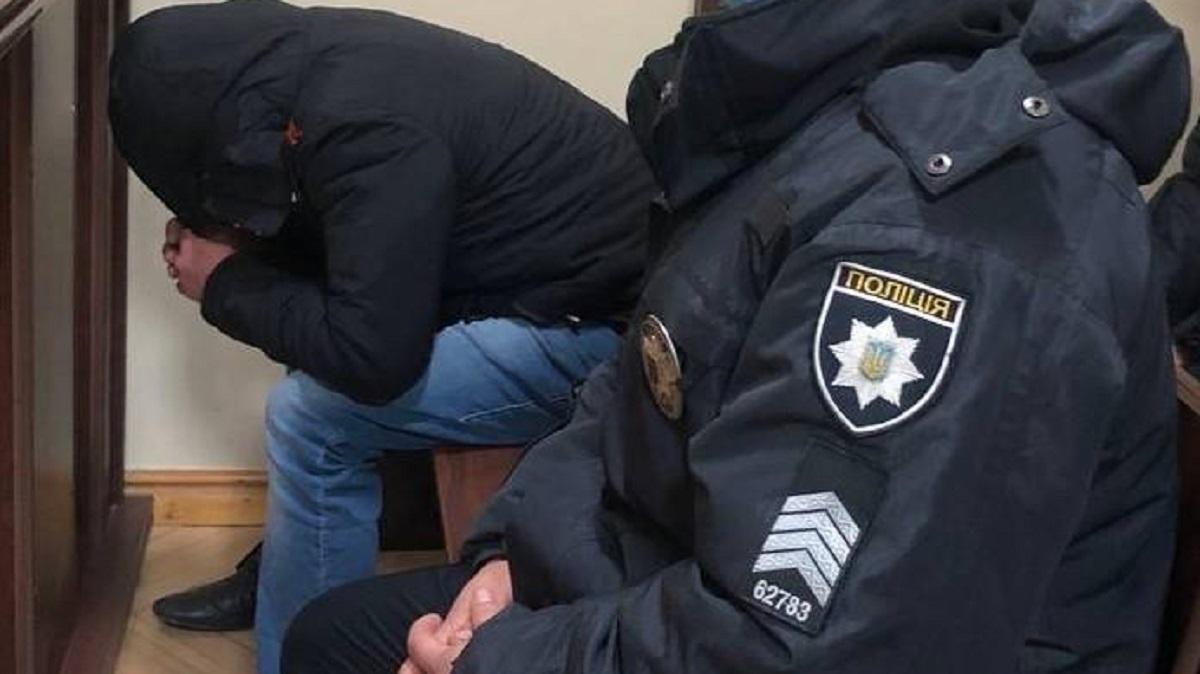 Суд обрав затриманому запобіжний захід у вигляді тримання під вартою / фото Національної поліції Суд обрав затриманому запобіжний захід у вигляді тримання під вартою / фото Національної поліції