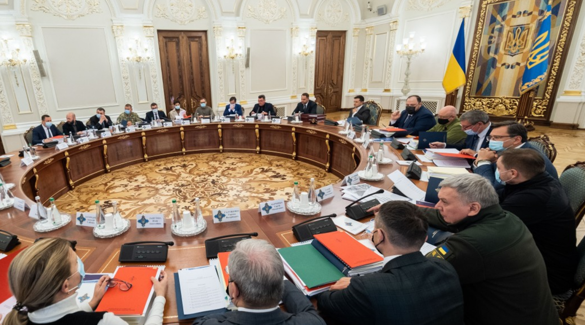 РНБО ухвалила рішення щодо винних в кричущій ситуації з бомбосховищами / фото Офіс президента РНБО ухвалила рішення щодо винних в кричущій ситуації з бомбосховищами / фото Офіс президента