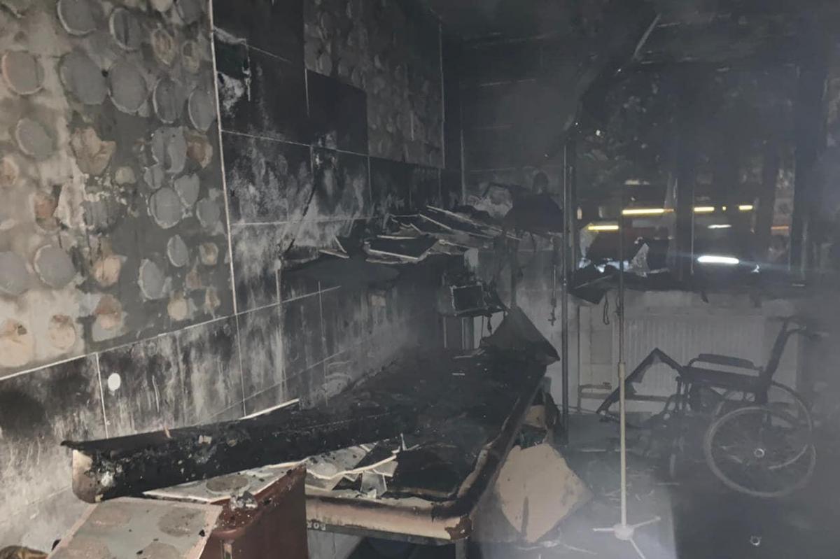 По предварительным данным, причина пожара в больнице - нарушение требований пожарной безопасности / фото gp.gov.ua