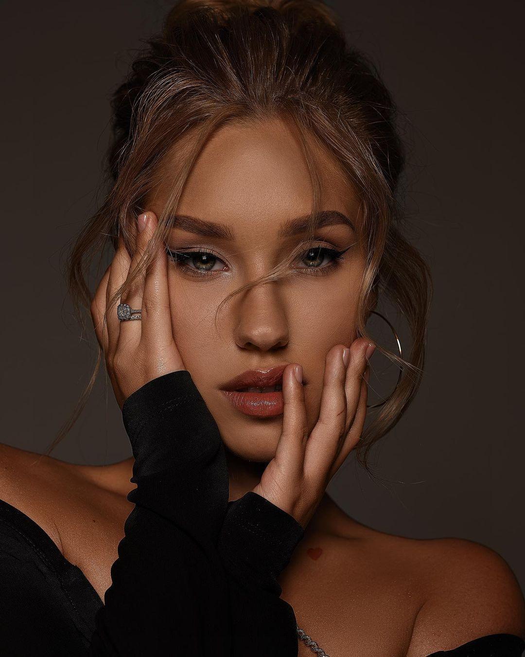Даша Квиткова сделала ринопластику / instagram.com/kvittkova Даша Квиткова сделала ринопластику / instagram.com/kvittkova