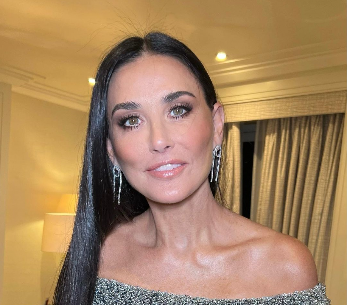 Деми Мур в 58 лет: ее идеальное тело впечатляет!