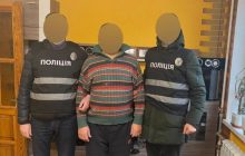 В Чернигове задержали мужчину, подтолкнувшего ребенка к созданию "клубнички" (фото)