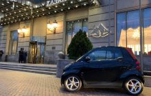 Тревел-блогер Антон Птушкін продав свій Smart за $100 тисяч на благодійному аукціоні (фото)