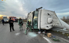 Поблизу Вінниці перекинулася автоцистерна з аміаком - на місці працюють рятувальники (фото)