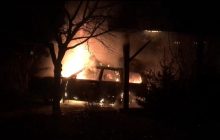 В Ужгороде сожгли автомобили местного журналиста и его жены (фото, видео)