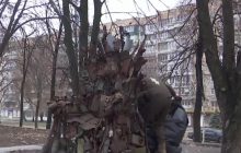 В Запорожье установили "боевой" Железный трон с Востока (видео)