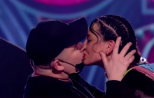 Андрій Данилко злився в пристрасному поцілунку з Дашею Астаф'євою на шоу "Маска" (відео)