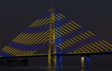 "Велике будівництво": вантовий міст у Запоріжжі підсвітять кольорами українського прапора (відео)