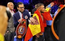 Мер Білгород-Дністровського пояснив, чому Ломаченко був у ринзі без прапора України