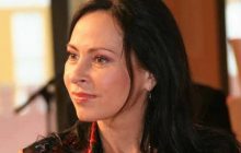 "Говорит с трудом": сильно обгоревшая звезда 90-х Хлебникова впервые вышла на связь