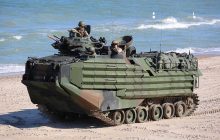 В США плавающим бронетранспортерам запретили плавать: они тонут