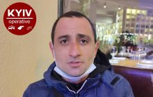 У Києві крадій-іноземець витяг ноутбук із салону автомобіля, поки водій відчищав його від снігу