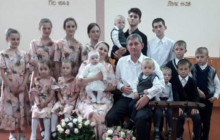 "Чекаємо через два роки": жителька Львова народила шістнадцяту дитину (фото)