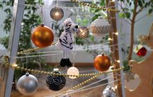 Заміна живій ялинці: незвичайні святкові дерева зробили українські школярі (фото, відео)