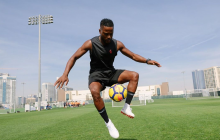 Знаменитий французький футболіст вразив фанатів запальним танцем у костюмі Санти на олені (відео)