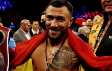 "Вони справжні патріоти, а їх тролять": російський боксер виступив на підтримку Ломаченка і Усика