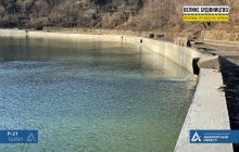 Згори стікає вода, а річка підійматися на кілька метрів: дорожники показали, як будують підпірні стінки на Закарпатті