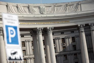 Украинцам из Крыма и оккупированных территорий объяснили, как выехать в Грузию, Азербайджан и Казахстан
