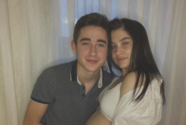 Дружина Сасанчина показала пораненого батька-захисника в лікарні (фото)