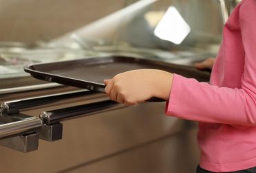 Бракує робочої сили через війну: у Росії працевлаштовують десятки тисяч дітей