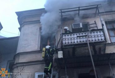 В центре Одессы горел дом-памятник архитектуры, есть жертва (фото)