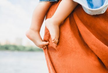 Жінка вибрала для свого сина чудернацьке ім’я, яке дуже дратує її 11-річну доньку