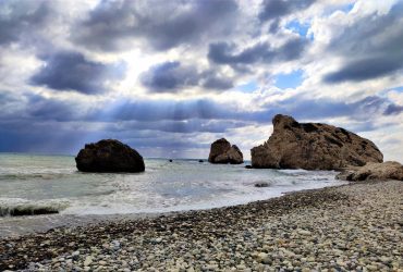 Коронавирус еще существует: Кипр возвращает маски через месяц после их отмены