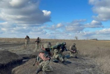 Украинские военные провели стрельбы из Javelin на Донбассе (фото, видео)