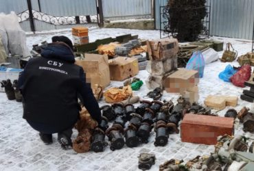 Миллионная нажива: на Хмельнитчине контрактник с отцом воровал детали к технике (фото)