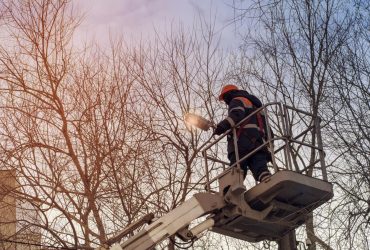 Віялові відключення електроенергії: як українцям пристосуватися до них