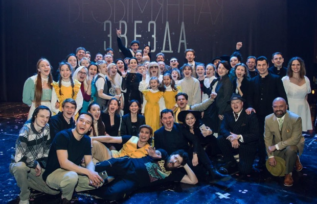 Пугачова без перуки прийшла подивитися спектакль з онуком у головній ролі: її фото вразило мережу