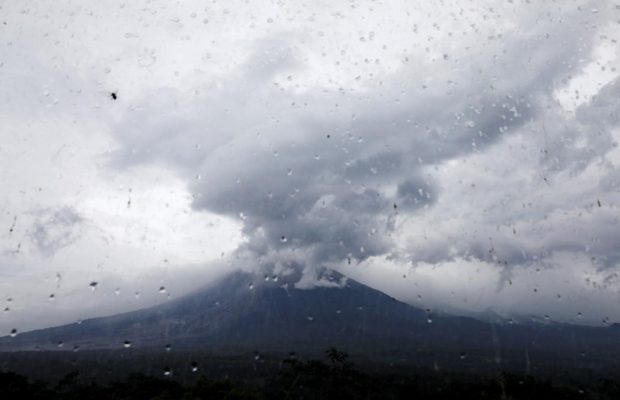 В Індонезії знову вивергається вулкан Семеру: кількість жертв зросла до 15 (фоторепортаж, відео)