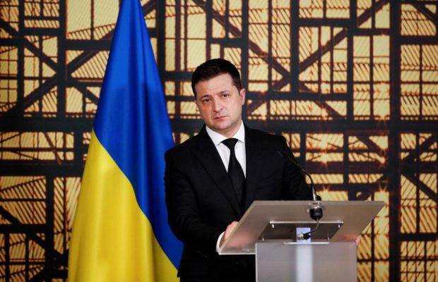 Зеленский поздравил украинцев с Новым Годом (видео)