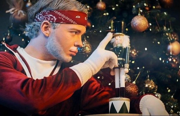 Переможець "Голосу країни-11" випустив новорічний трек і запустив зірковий челендж (відео)