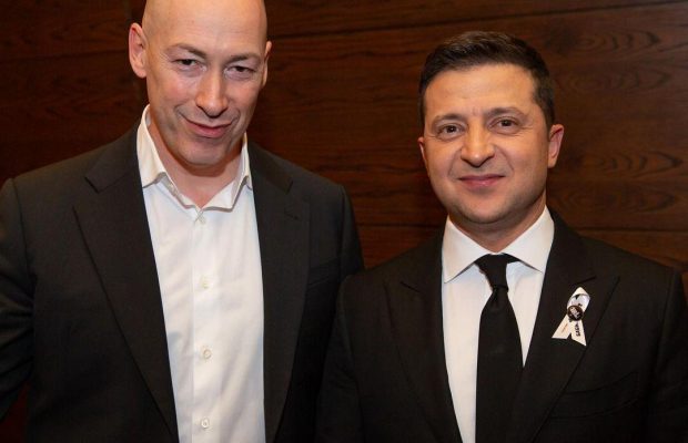 Дмитрий Гордон похвастался забавным фото с Зеленским