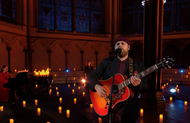 Кейт Міддлтон на різдвяному концерті розкрила свій прихований талант: акомпанувала знаменитому музиканту (фото, відео)