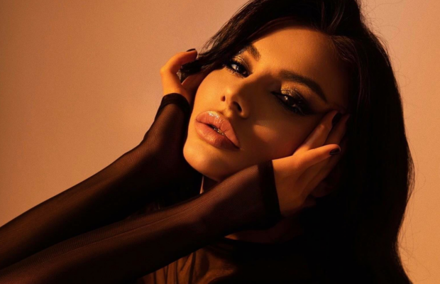 "Або хрестик зніміть, або труси одягніть": помічниця чиновника оскандалилася зухвалим образом