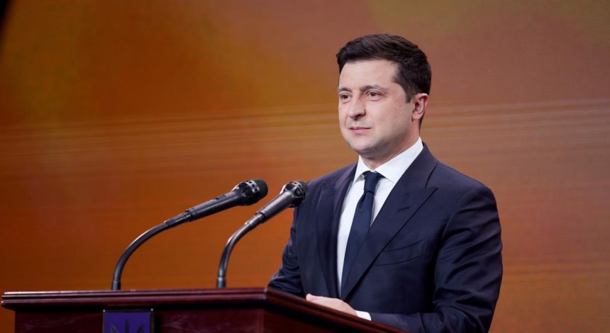 Волонтерство делает Украину непобедимой - Зеленский