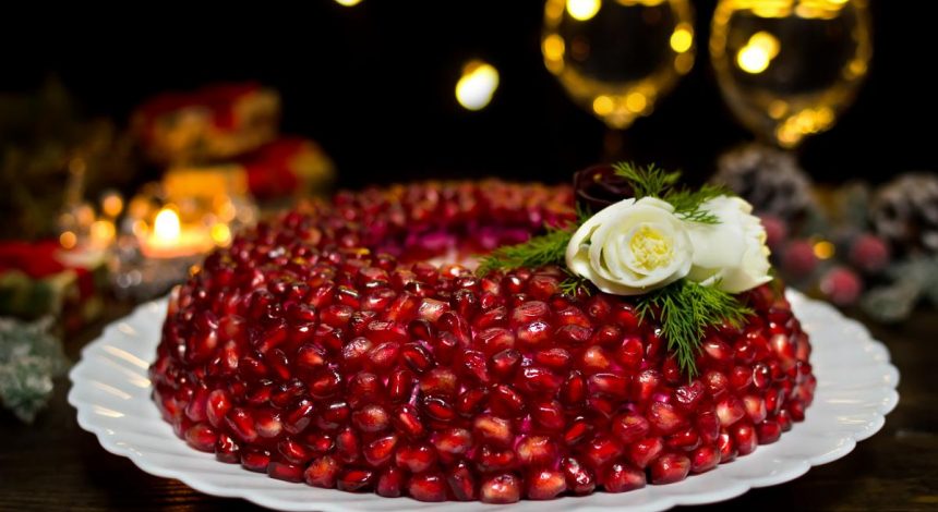 Салат "Гранатовый браслет": 5 рецептов на любой вкус