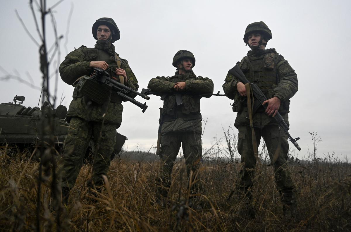 Россияне бросают на фронт даже инвалидов / фото REUTERS Россияне бросают на фронт даже инвалидов / фото REUTERS