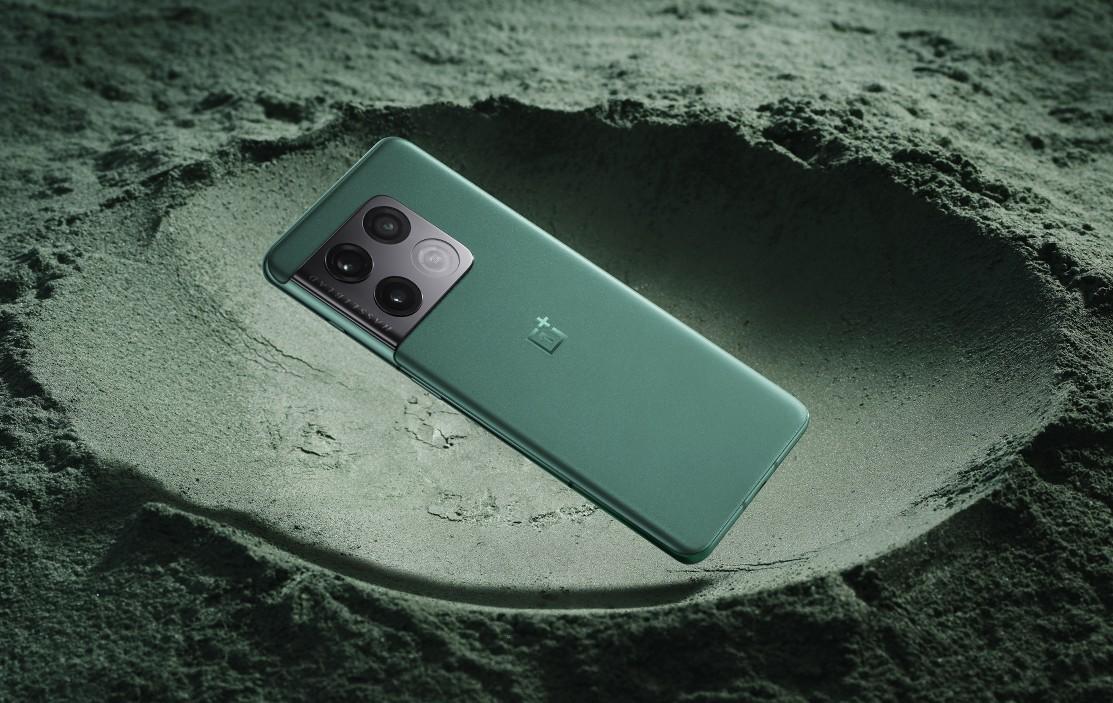   OnePlus showed what will be its new flagship with a camera in the style of the Galaxy S21 / photo OnePlus