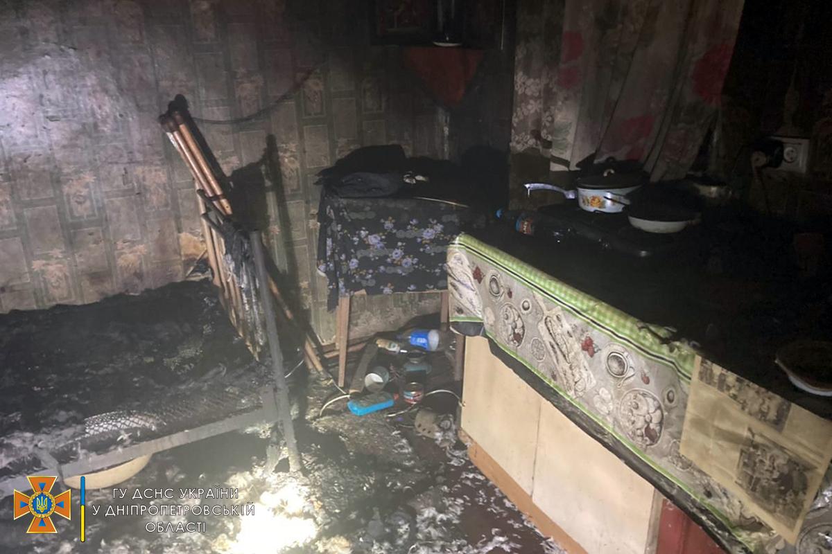 Огнем повреждено домашнее имущество на кухне / фото ГСЧС