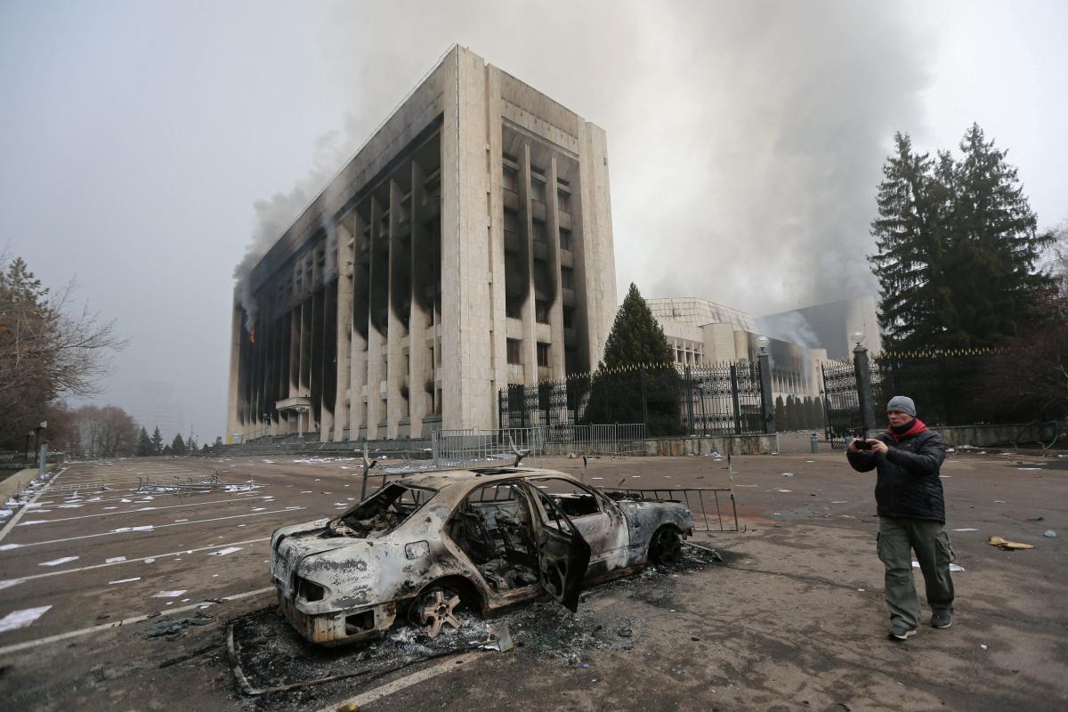 2 января в Казахстане вспыхнули протесты  / фото REUTERS