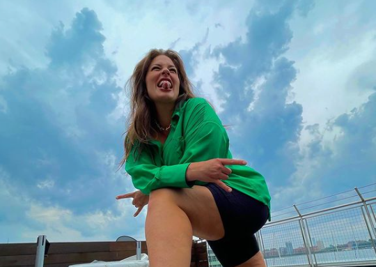 Модель беременна во второй раз \ instagram.com/ashleygraham Модель беременна во второй раз \ instagram.com/ashleygraham