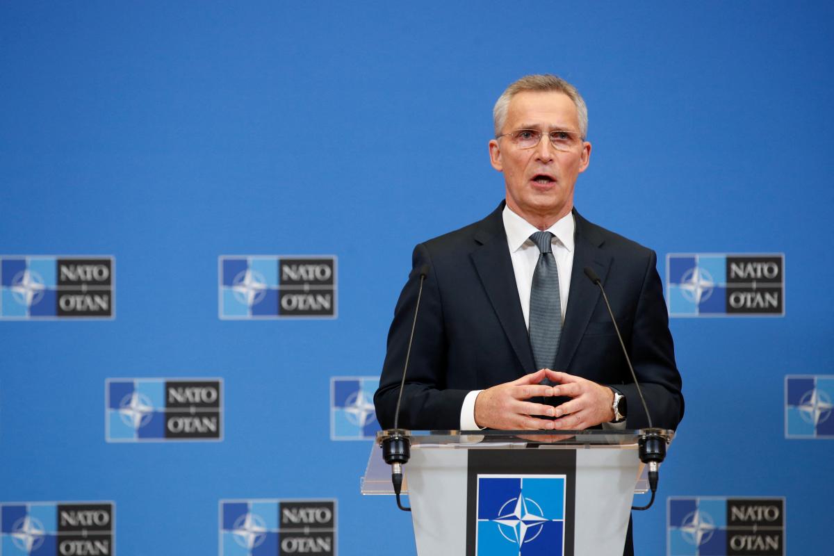 Столтенберг подчеркнул, что страны-члены НАТО продолжают стоять на стороне Украины / фото REUTERS
