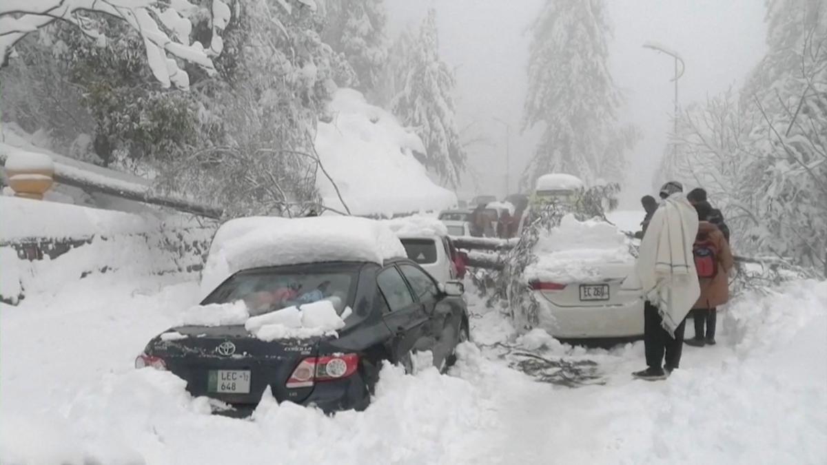 В Пакистане сильный снегопад \ фото REUTERS