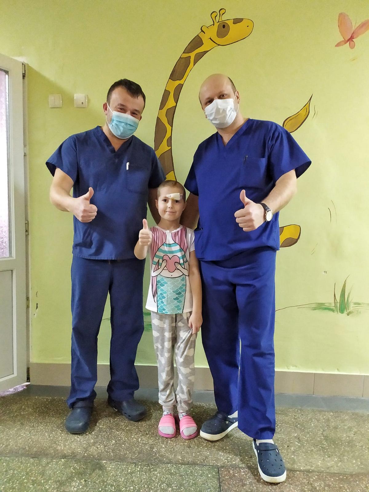 Во Львове 9-летней девочке провели операцию / фото facebook.com/1tmolviv