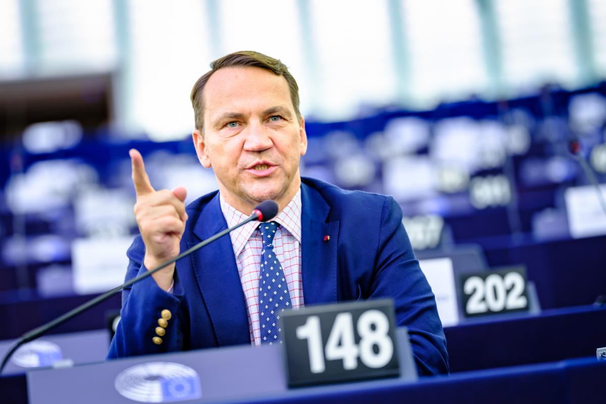 Радослав Сікорський висловив "власне" бачення проблеми з українським експортом до ЄС / фото radeksikorski.eu Радослав Сікорський висловив "власне" бачення проблеми з українським експортом до ЄС / фото radeksikorski.eu