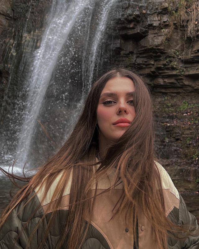Александра Зарицкая похвасталась шпагатом / instagram.com/kazka.band Александра Зарицкая похвасталась шпагатом / instagram.com/kazka.band